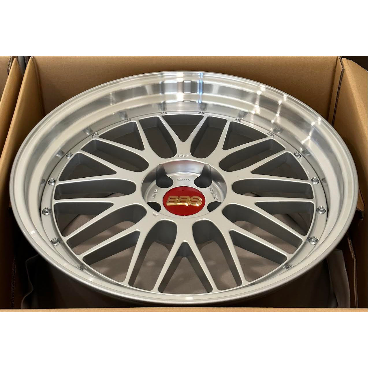 BBS LM 20x9.5 +8, 20x10.5 +15 5x112 Diamond Silver (SET)
