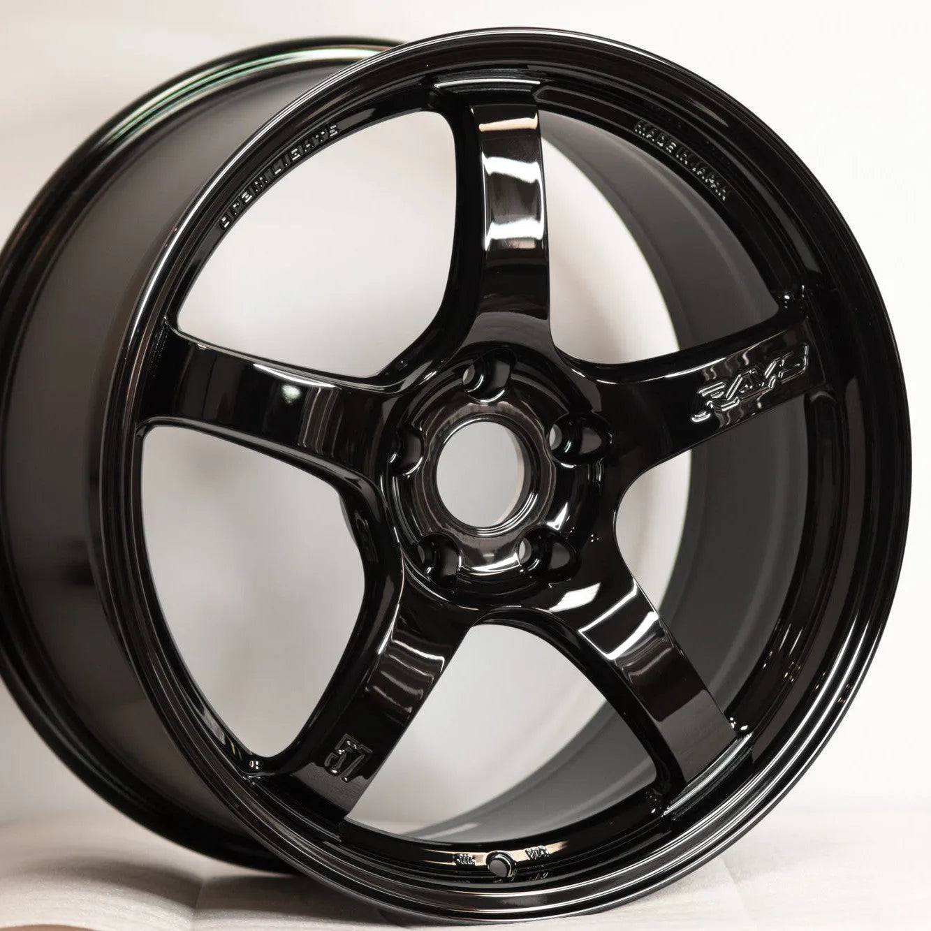 Gram Lights 57CR 18x8.5 +37 5x114.3 Glossy Black – WheelFlip