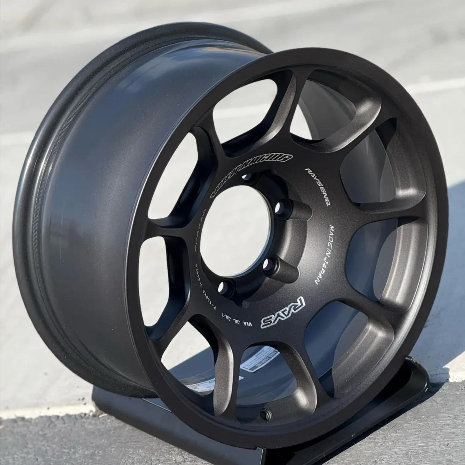 Volk Racing ZE40X 17x8.5 -10 6x139.7 Blast Black – WheelFlip