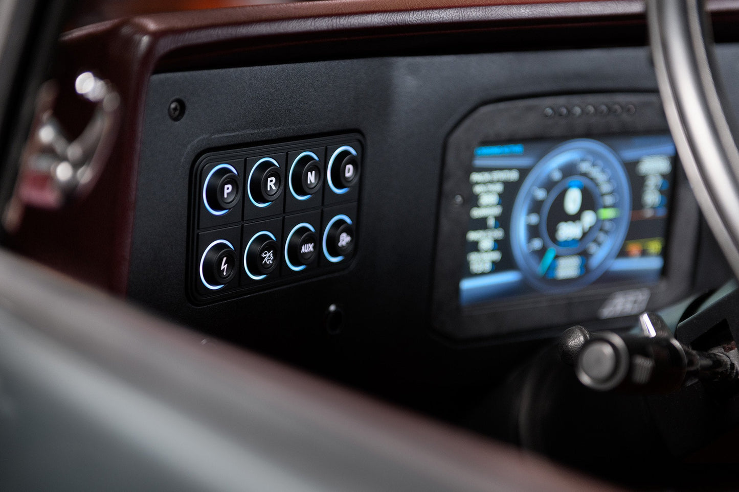 AEM EV EV programmable button pad for use with VCU200 or VCU300 - 30-8400