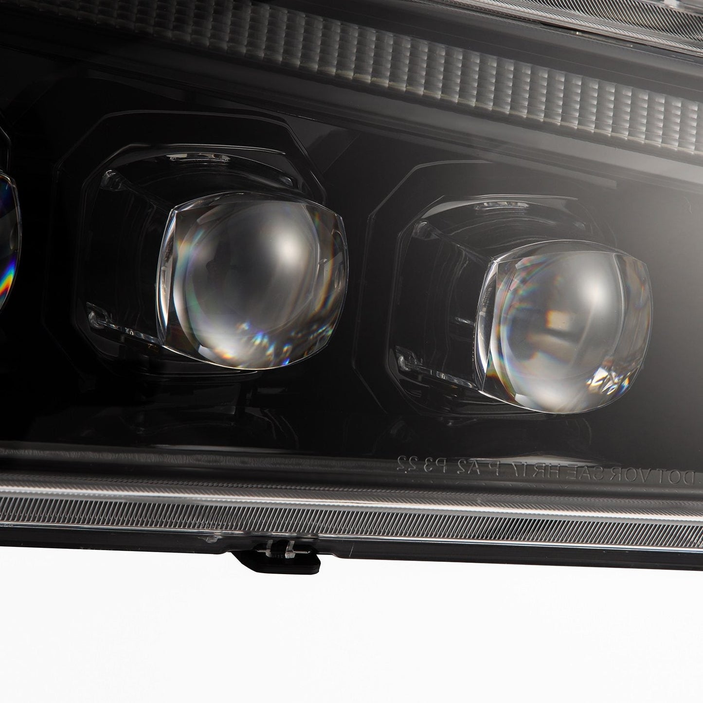 AlphaRex 03-06 Chevrolet Silverado/02-06 Avalanche (without body cladding) NOVA-Series LED Projector Headlights Alpha-Black