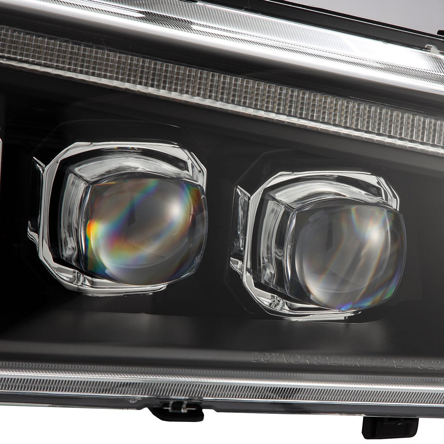 AlphaRex 03-06 Chevrolet Silverado/02-06 Avalanche (without body cladding) NOVA-Series LED Projector Headlights Black