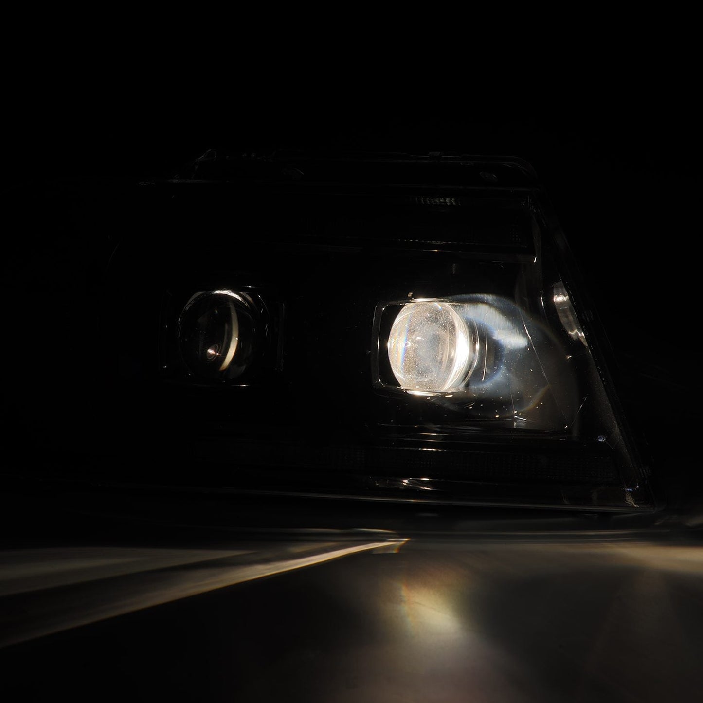 AlphaRex 04-08 Ford F150 / 06-08 Lincoln Mark LT PRO-Series Halogen Projector Headlights Alpha-Black