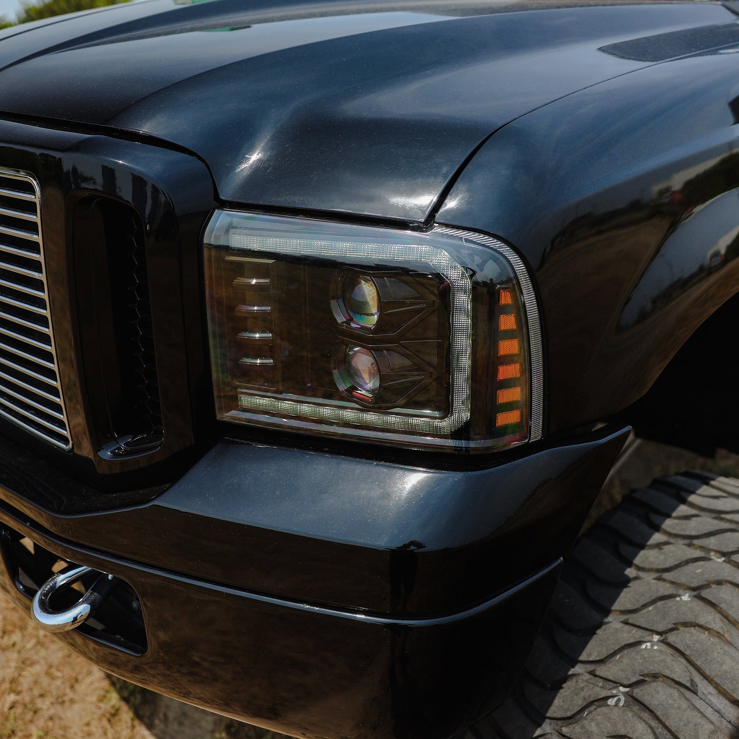 AlphaRex 05-07 Ford Super Duty/Excursion LUXX-Series LED Projector Headlights Alpha-Black