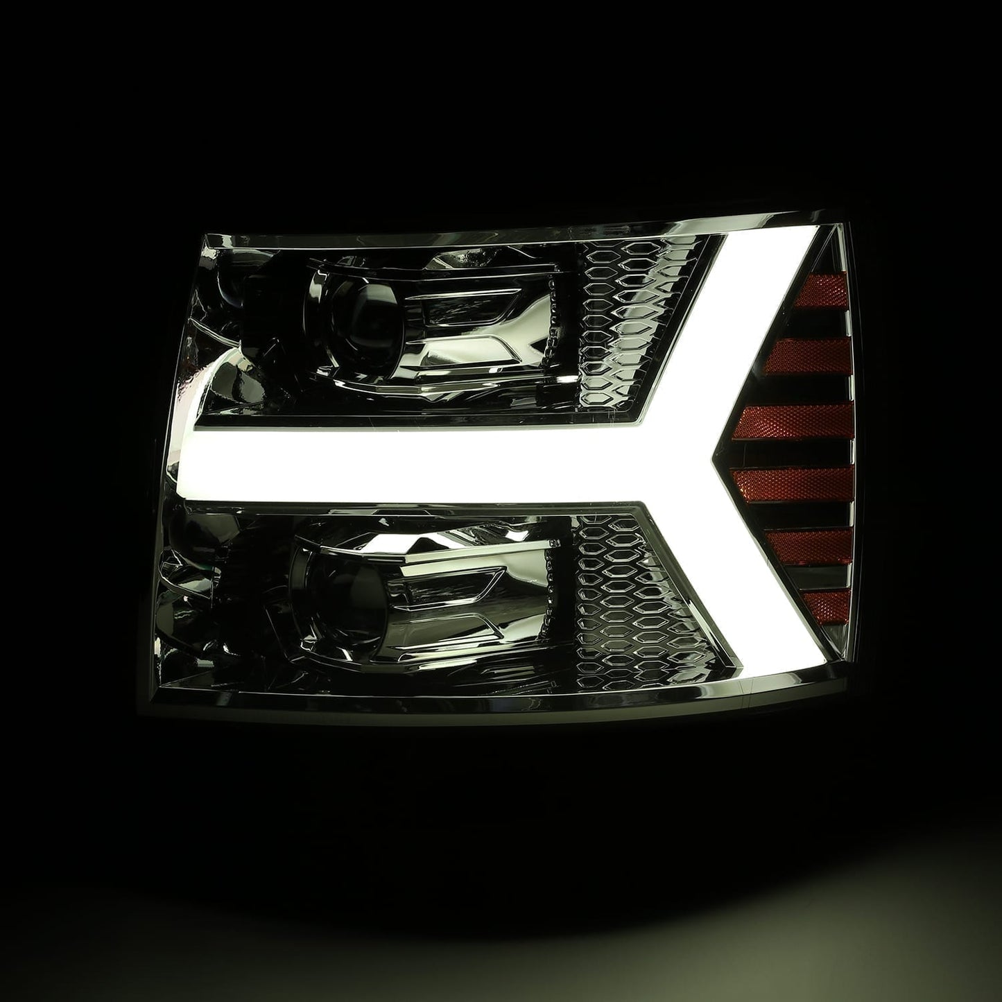 AlphaRex 07-13 Chevrolet Silverado PRO-Series Halogen Projector Headlights Chrome