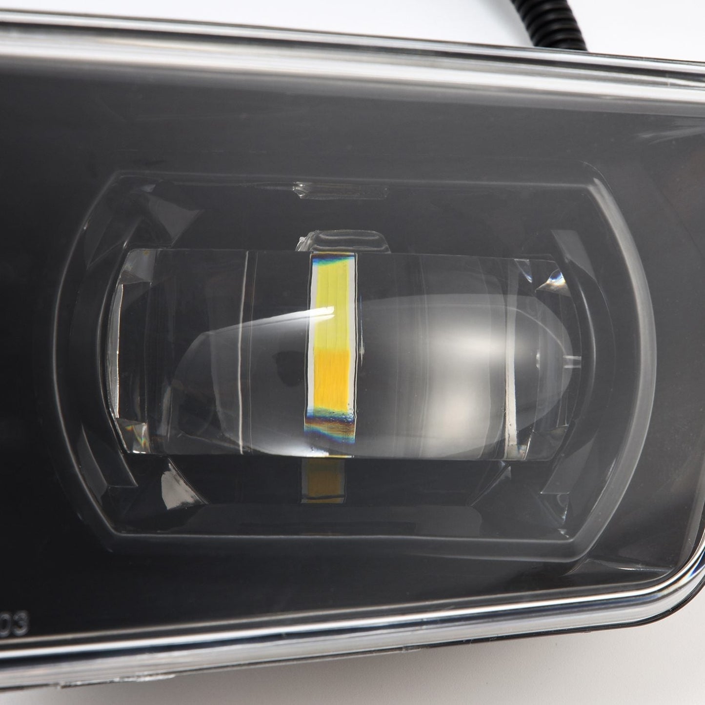 AlphaRex 07-13 Chevrolet Silverado/07-14 Tahoe/Avalanche/Suburban (4x4 package) DoubleTap Dual Color LED Projector Fog Lights