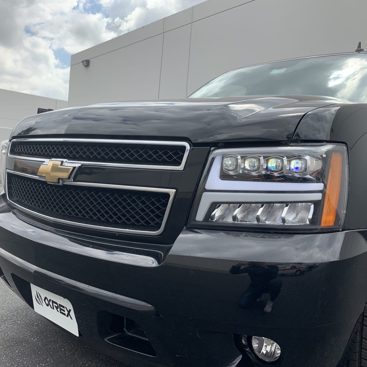 AlphaRex 07-14 Chevrolet Tahoe/Suburban/07-13 Avalanche NOVA-Series LED Projector Headlights Chrome