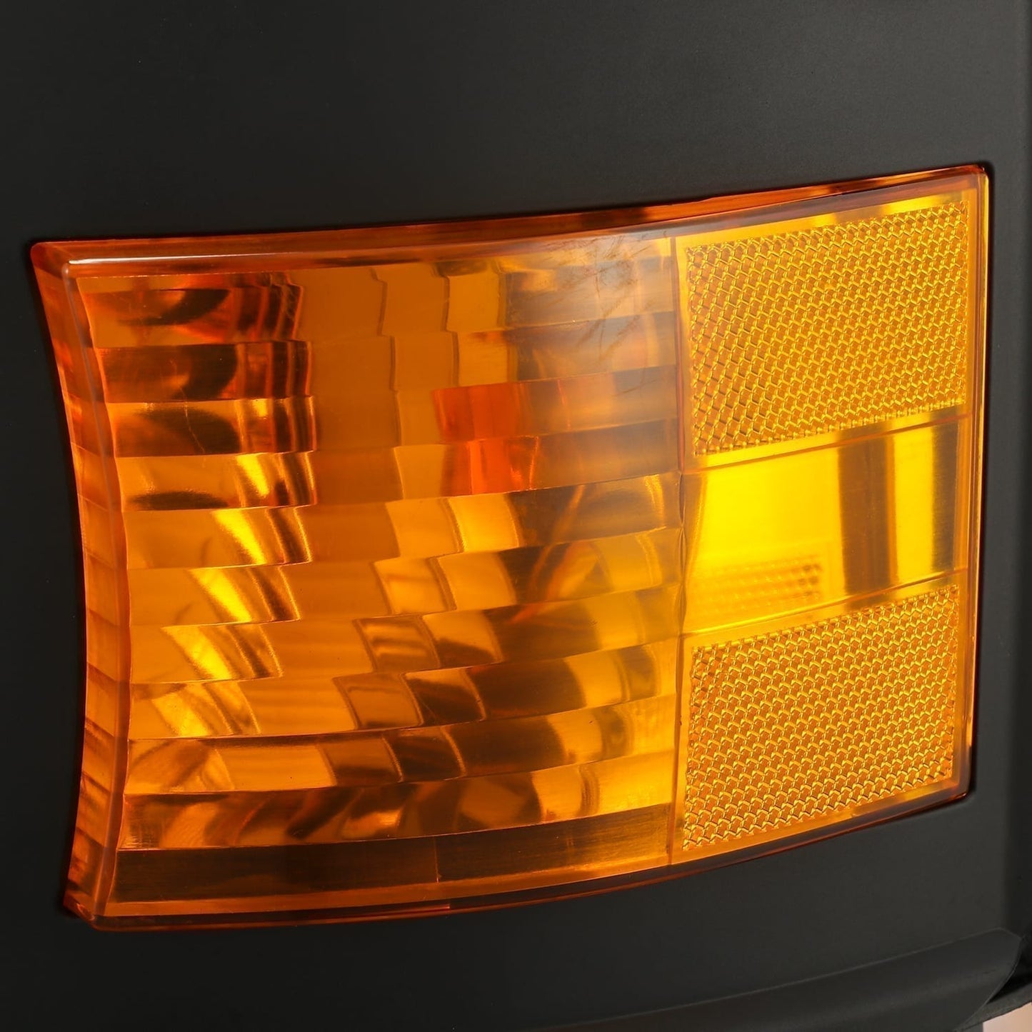 AlphaRex 15-19 Chevrolet Silverado 2500HD/3500HD LUXX-Series LED Projector Headlights Black