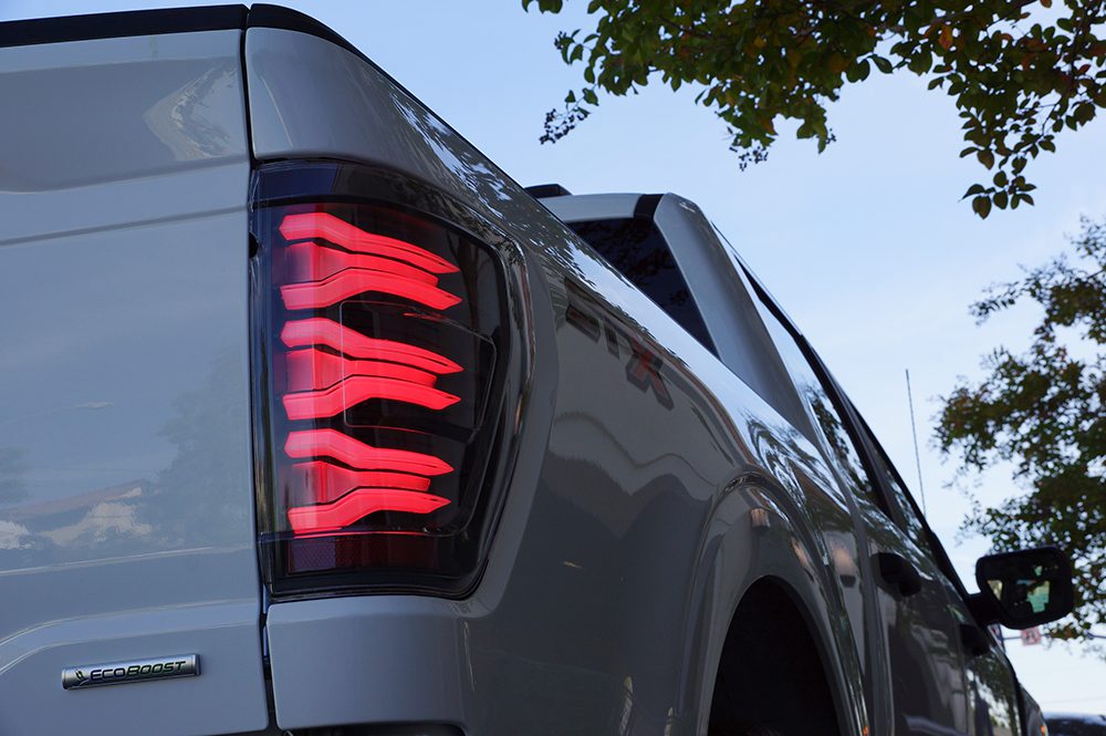 AlphaRex 21-23 Ford F150/F150 Raptor LUXX-Series LED Tail Lights Black-Red