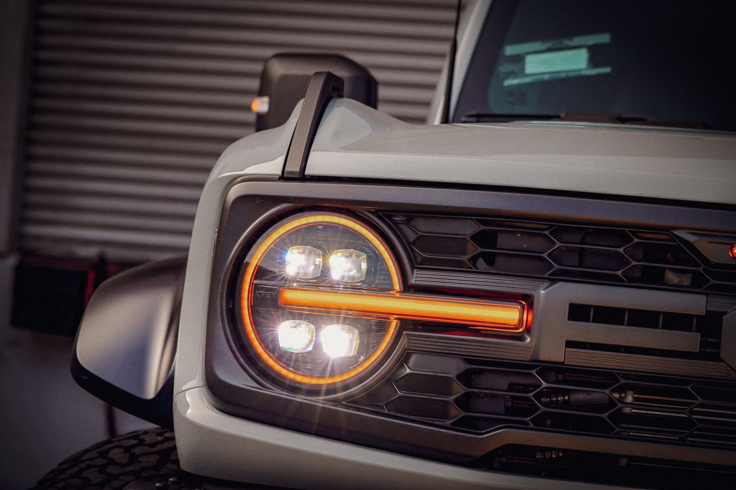AlphaRex 21-25 Ford Bronco / 22-25 Bronco Raptor NOVA-Series LED Projector Headlights Black
