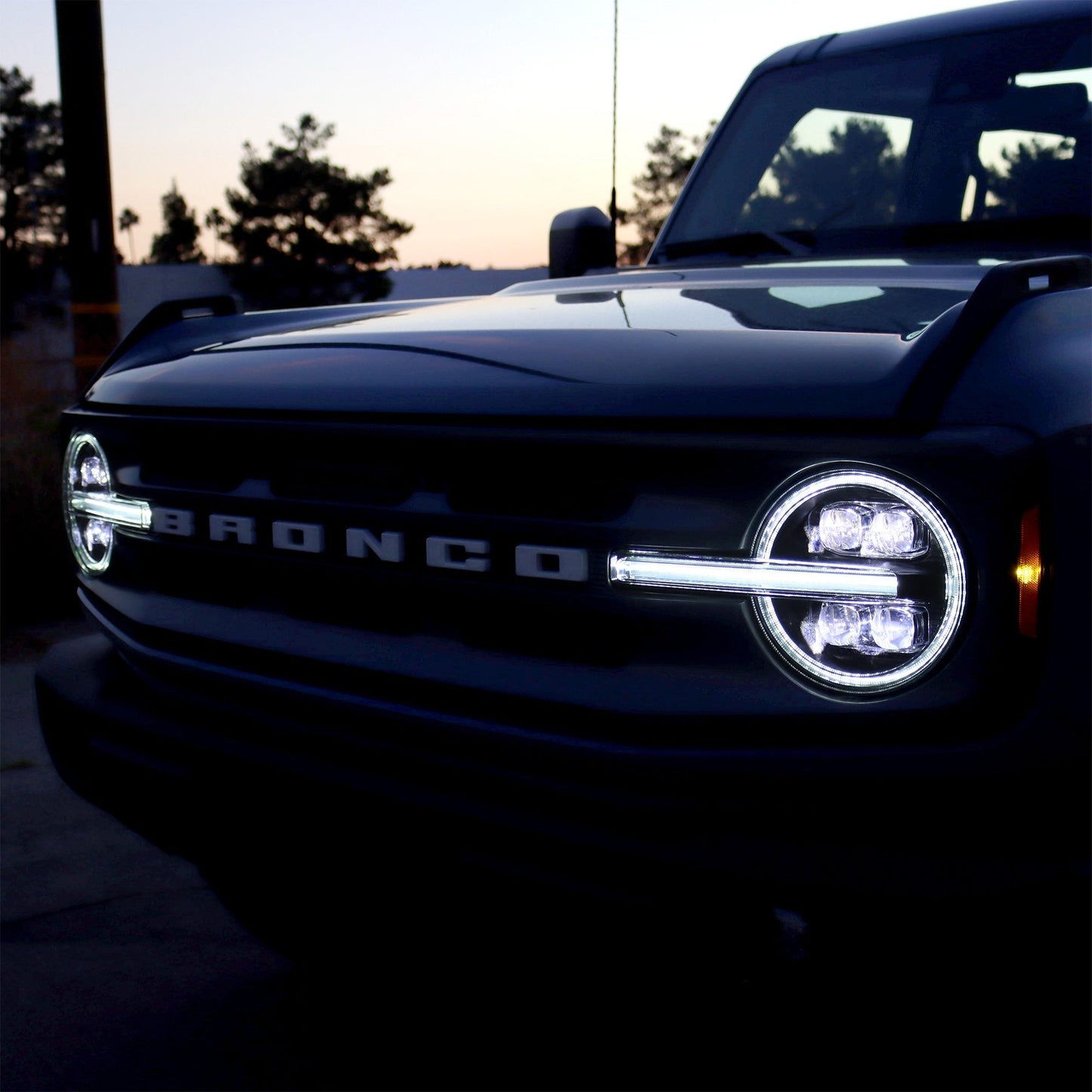 AlphaRex 21-25 Ford Bronco / 22-25 Bronco Raptor NOVA-Series LED Projector Headlights Black
