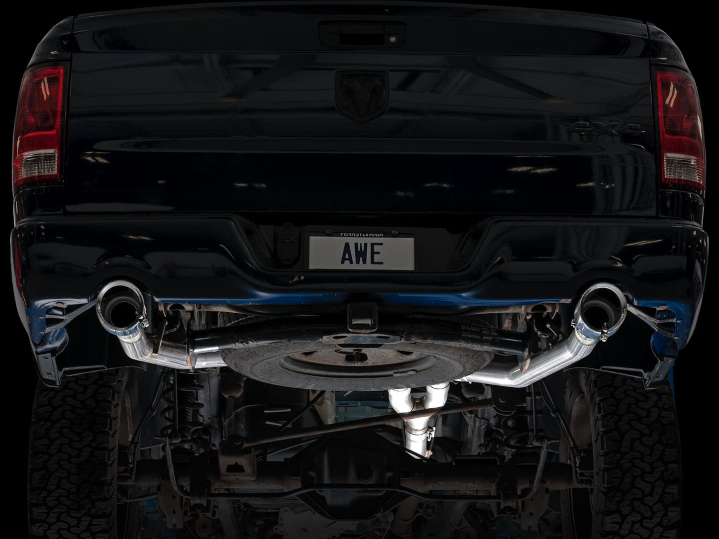 AWE Tuning 0FG Dual Rear Exit Catback Exhaust for 4th Gen RAM 1500 5.7L (with bumper cutouts) - Chrome Silver Tips (3015-32002)