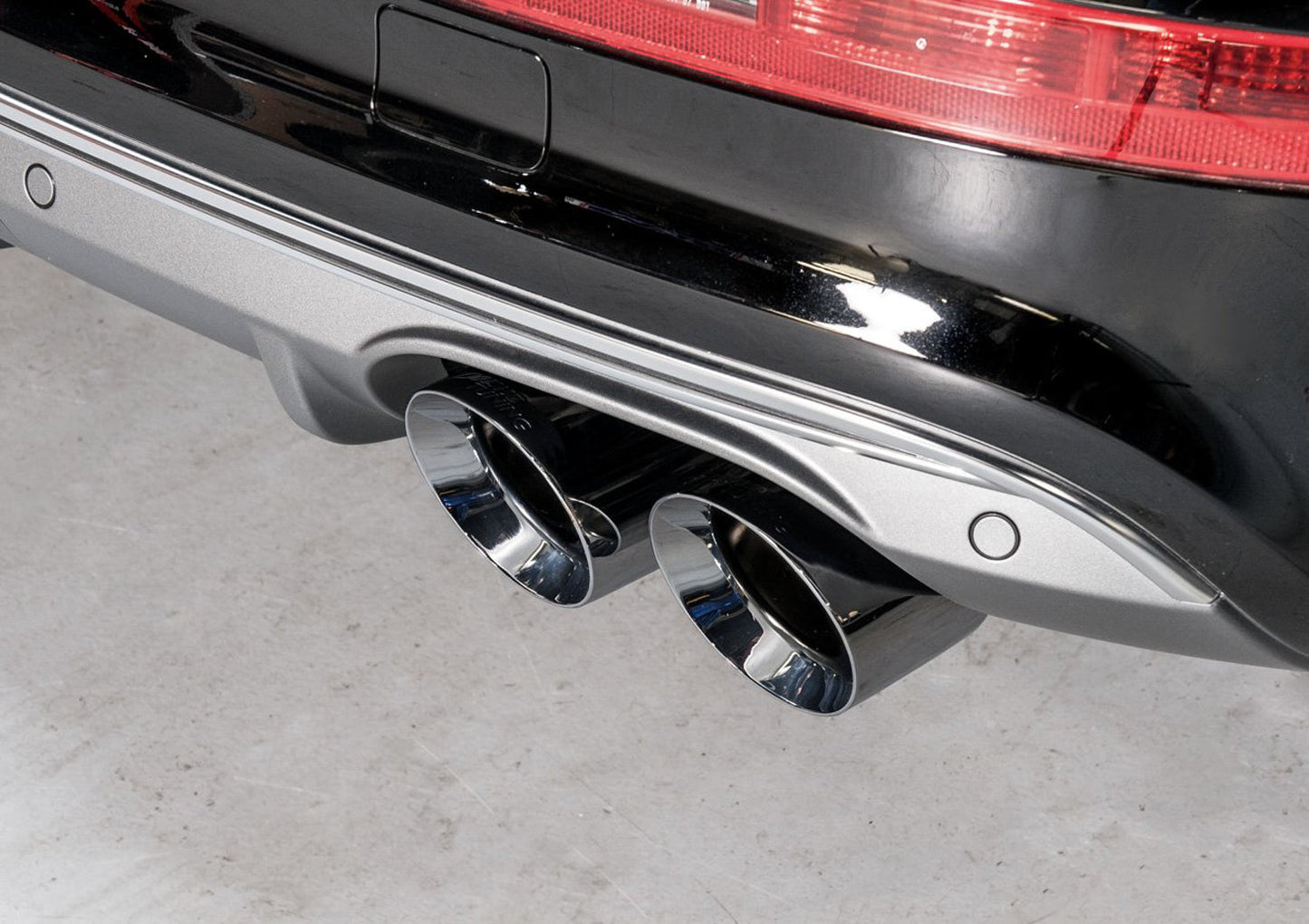AWE Tuning Touring Edition Exhaust for 8R SQ5 - Quad Outlet, Diamond Black Tips (3015-43056)
