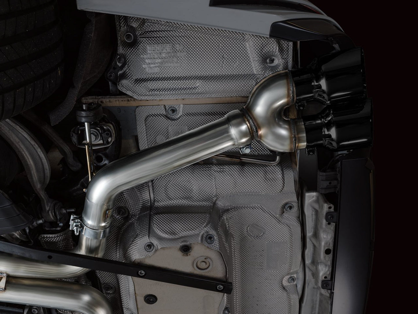 AWE Tuning Track Edition Exhaust - Diamond Black Tips for 19-23 Audi C8 S6/S7 (3020-43109)