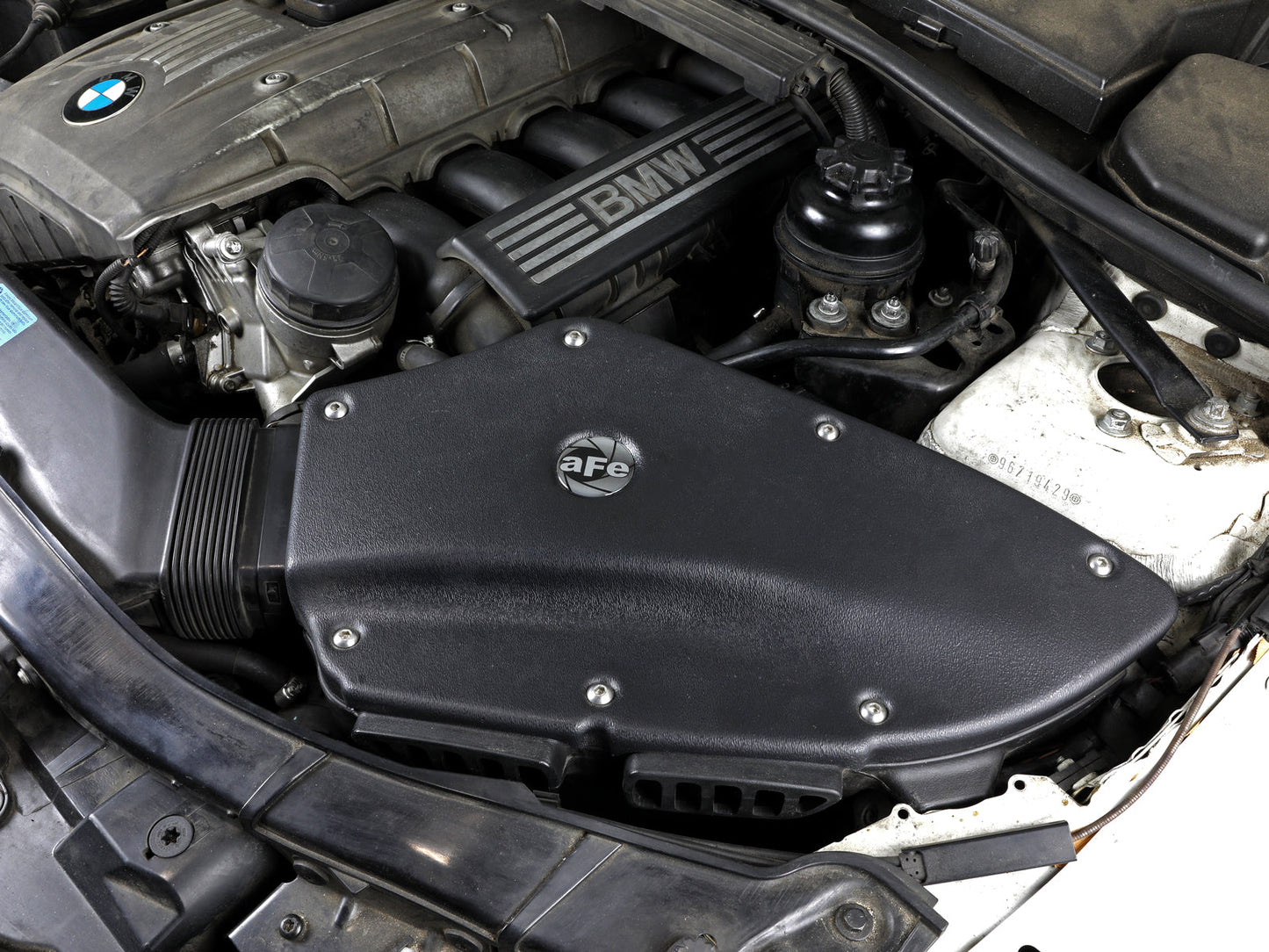 aFe Power MagnumForce Stage 2 Si Intake System Pro 5 R Black 06-12 BMW 3 Series E9x L6 3.0L Non-Turbo (54-81012-B)