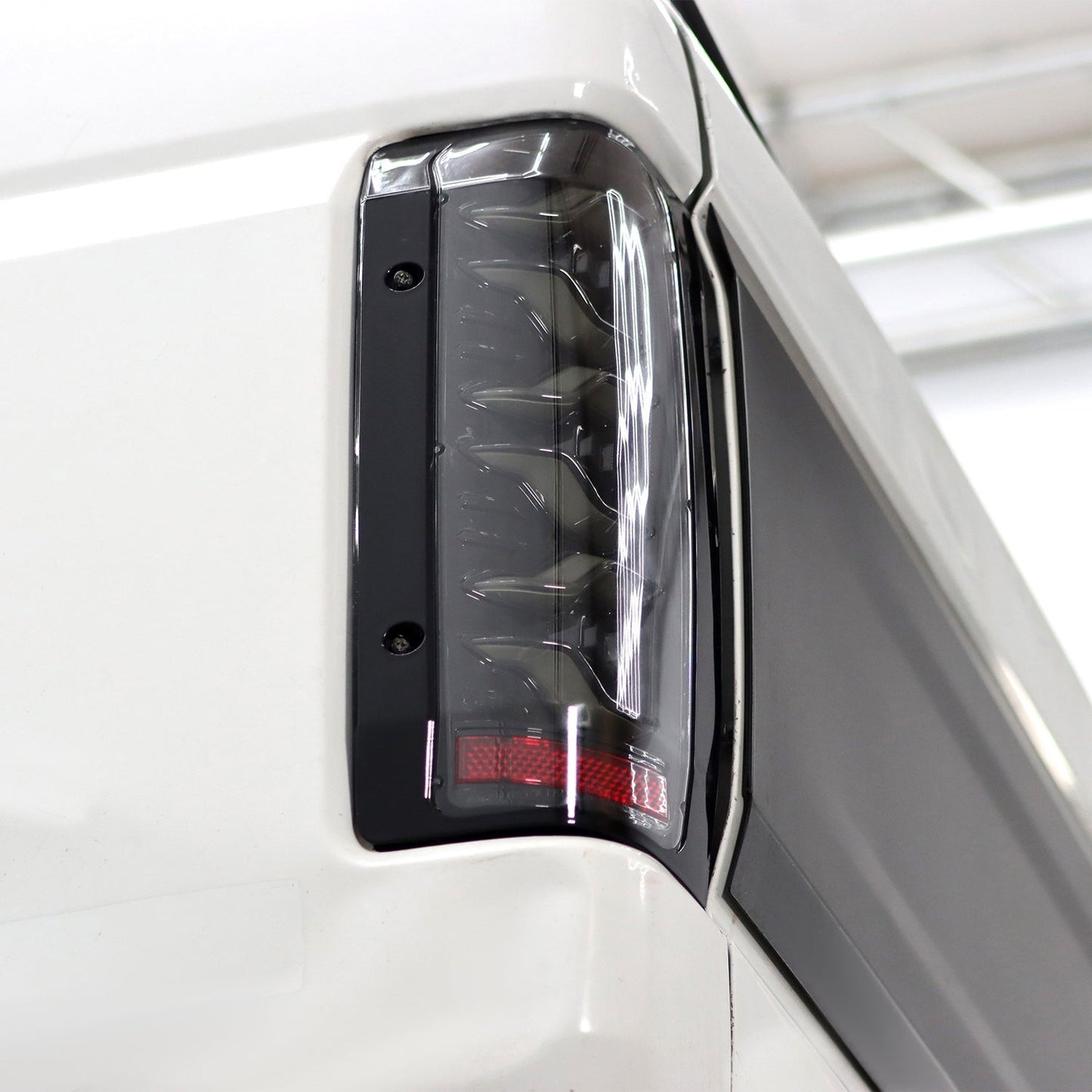 AlphaRex 87-96 Ford F-Series/Bronco LUXX-Series LED Tail Lights Black Red