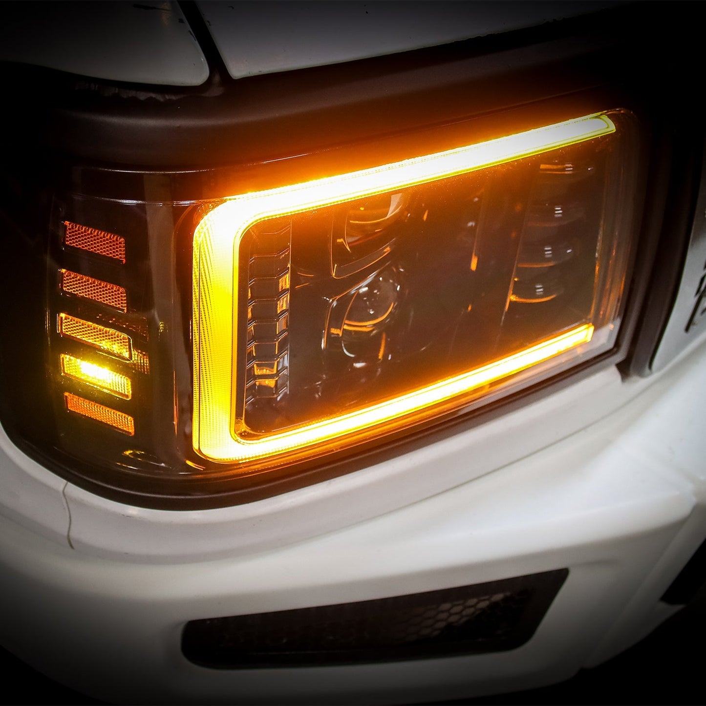 AlphaRex 92-96 Ford F-Series/Bronco LUXX-Series LED Projector Headlights Black