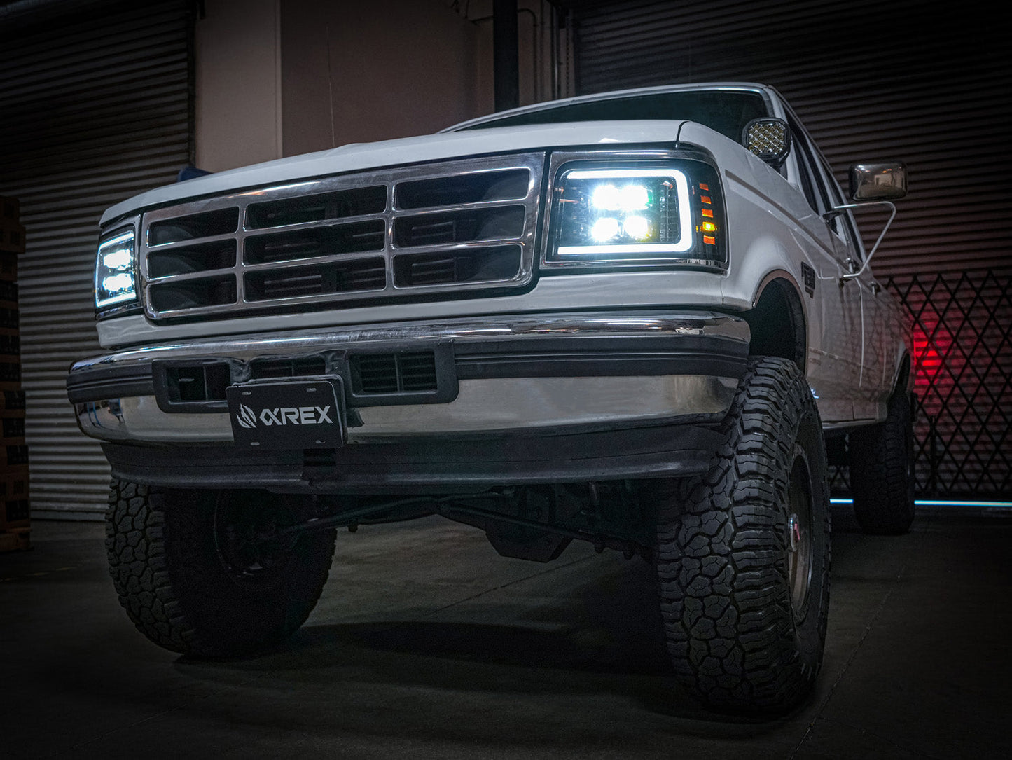 AlphaRex 92-96 Ford F-Series/Bronco NOVA-Series LED Projector Headlights Black
