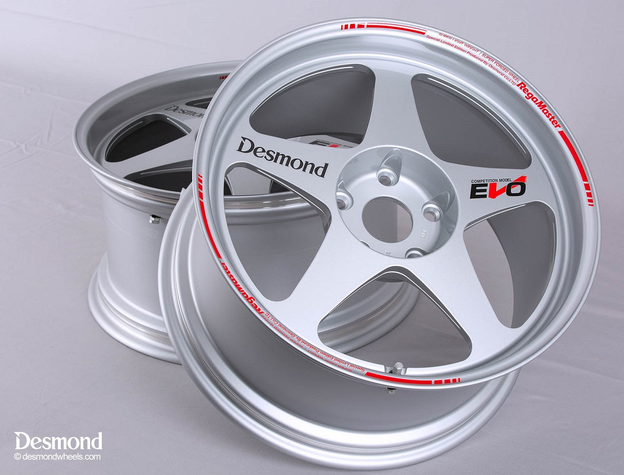 Desmond Regamaster EVO II 17x9.5 +50 5x114.3 Gloss Silver (SET)