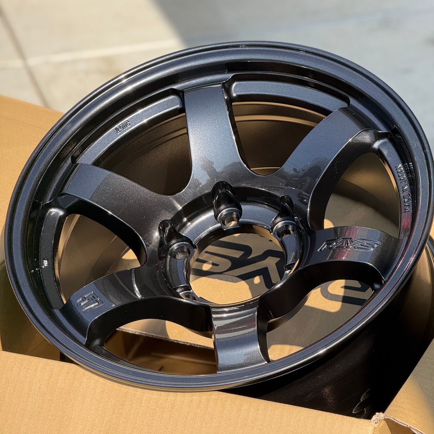 Gram Lights 57DR-X 17x8.5 -10 6x139.7 Super Dark Gunmetal (SET)
