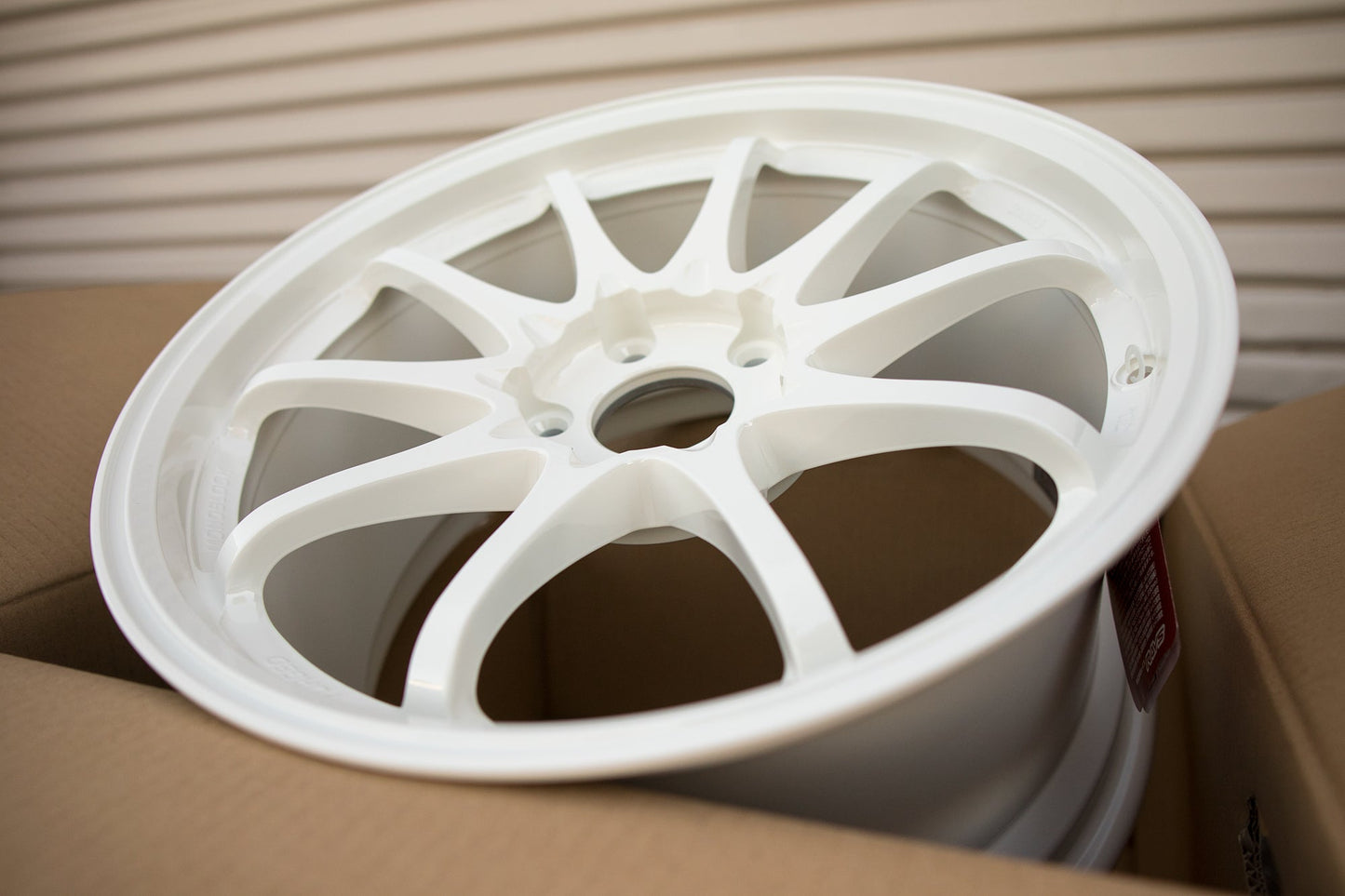 Volk Racing CE28SL 18x9.5 +44 5x120 Dash White (SET)