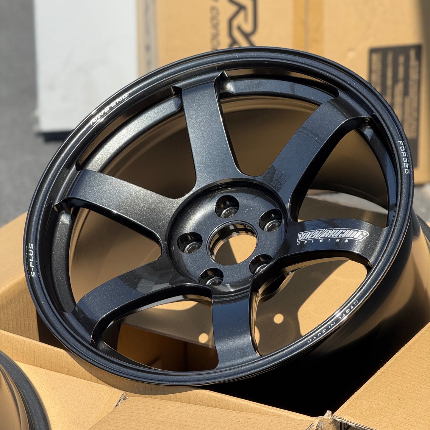 Volk Racing TE37 Saga S-Plus 18x10 +25, 18x11 +34 5x112 Diamond Dark Gunmetal (SET)