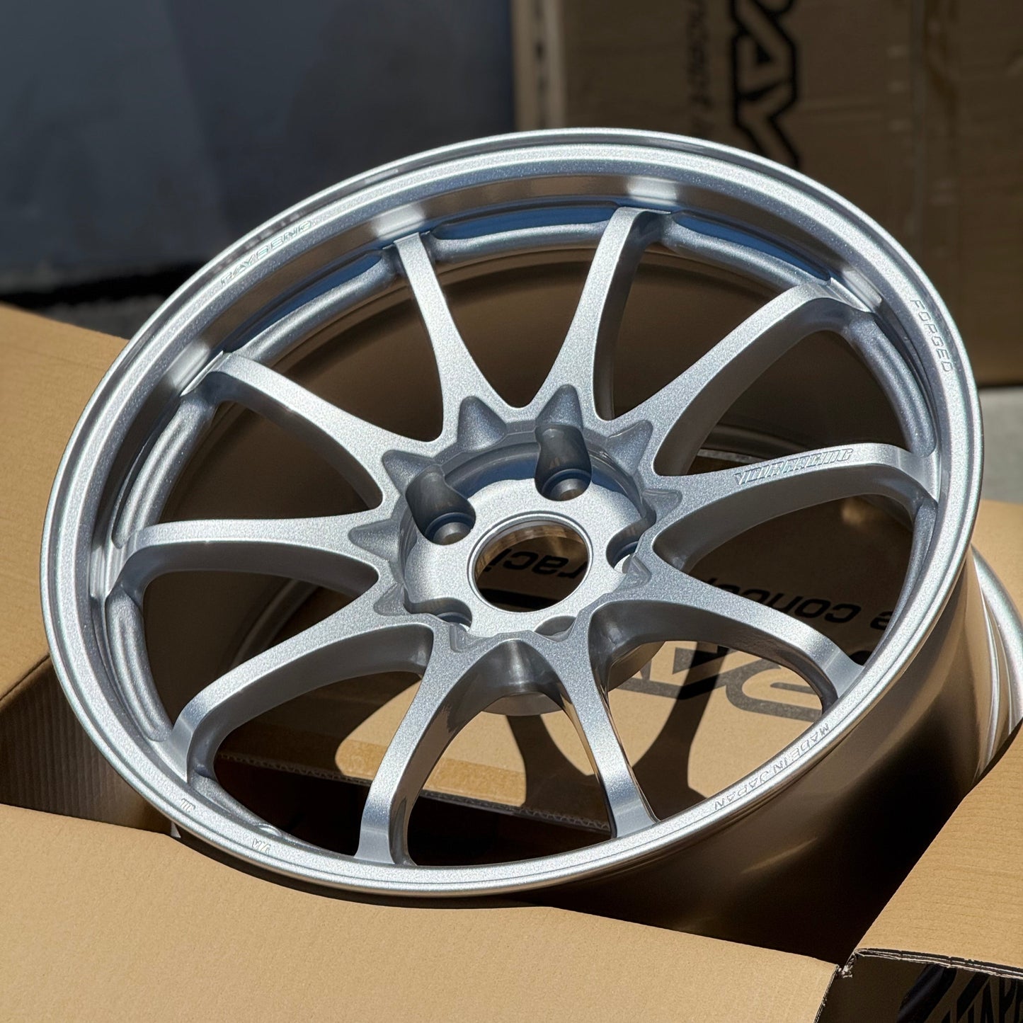 Volk Racing CE28N-Plus 18x9.5 +38 5x114.3 Diamond Silver (SET)