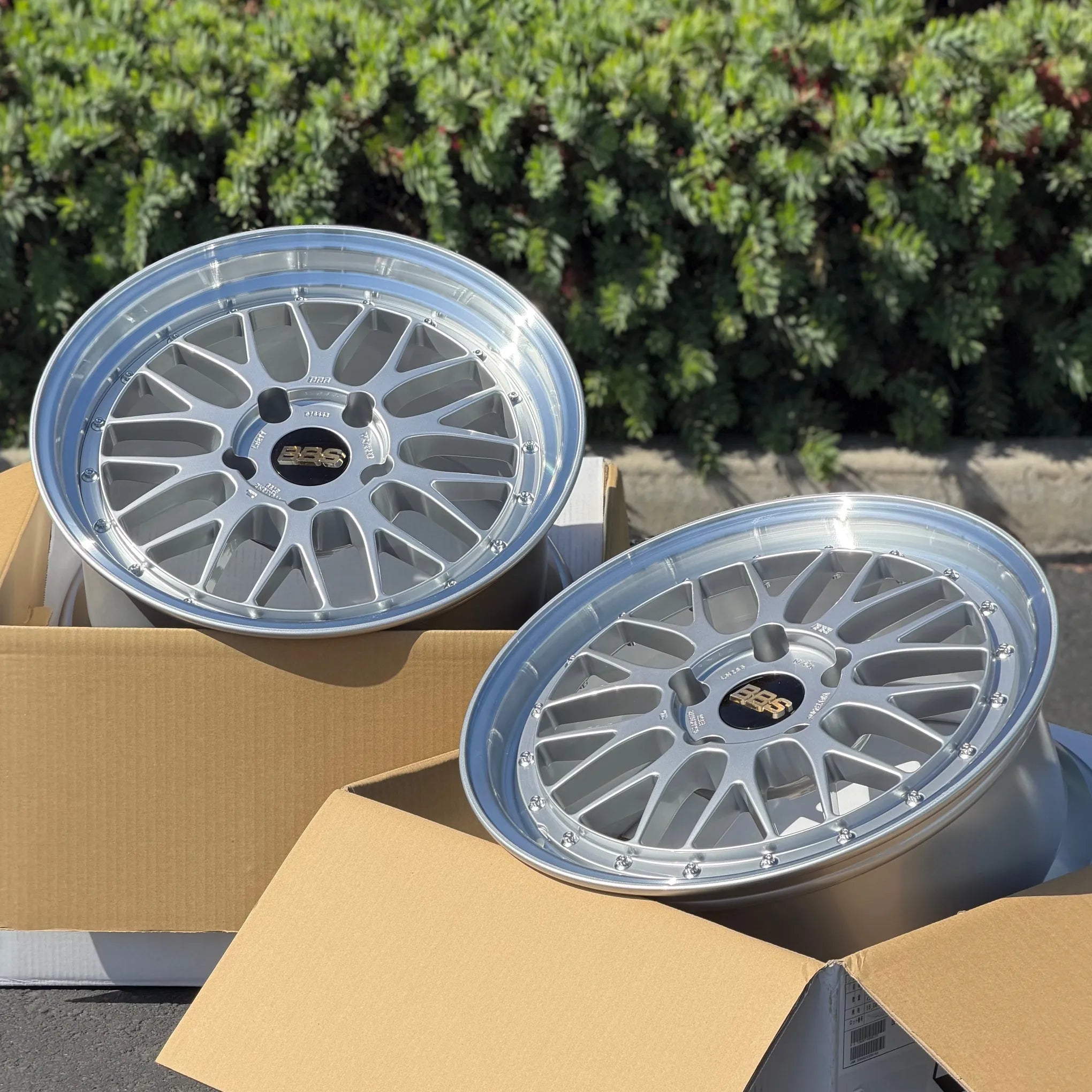 BBS LM 18x8.5 +56 5x130 Diamond Silver Wheels for Porsche 993