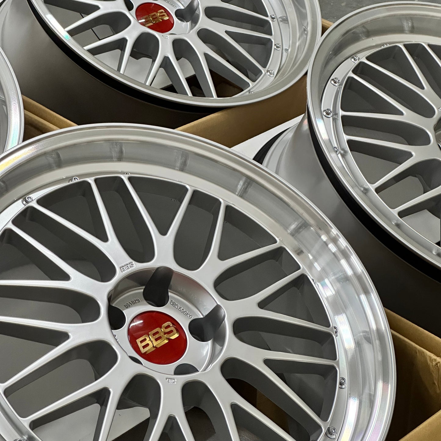 BBS LM 20x10 +30, 20x11 +10 5x114.3 Diamond Silver (SET)
