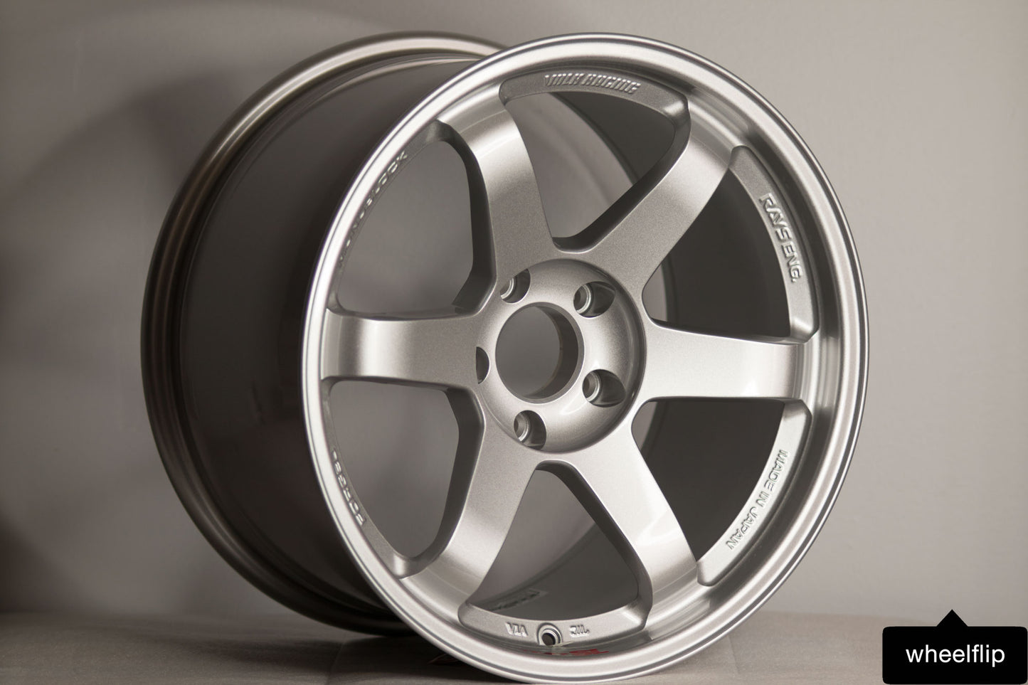 Volk Racing TE37SL 18x10.5 +20 5x120 Diamond Silver (SET)