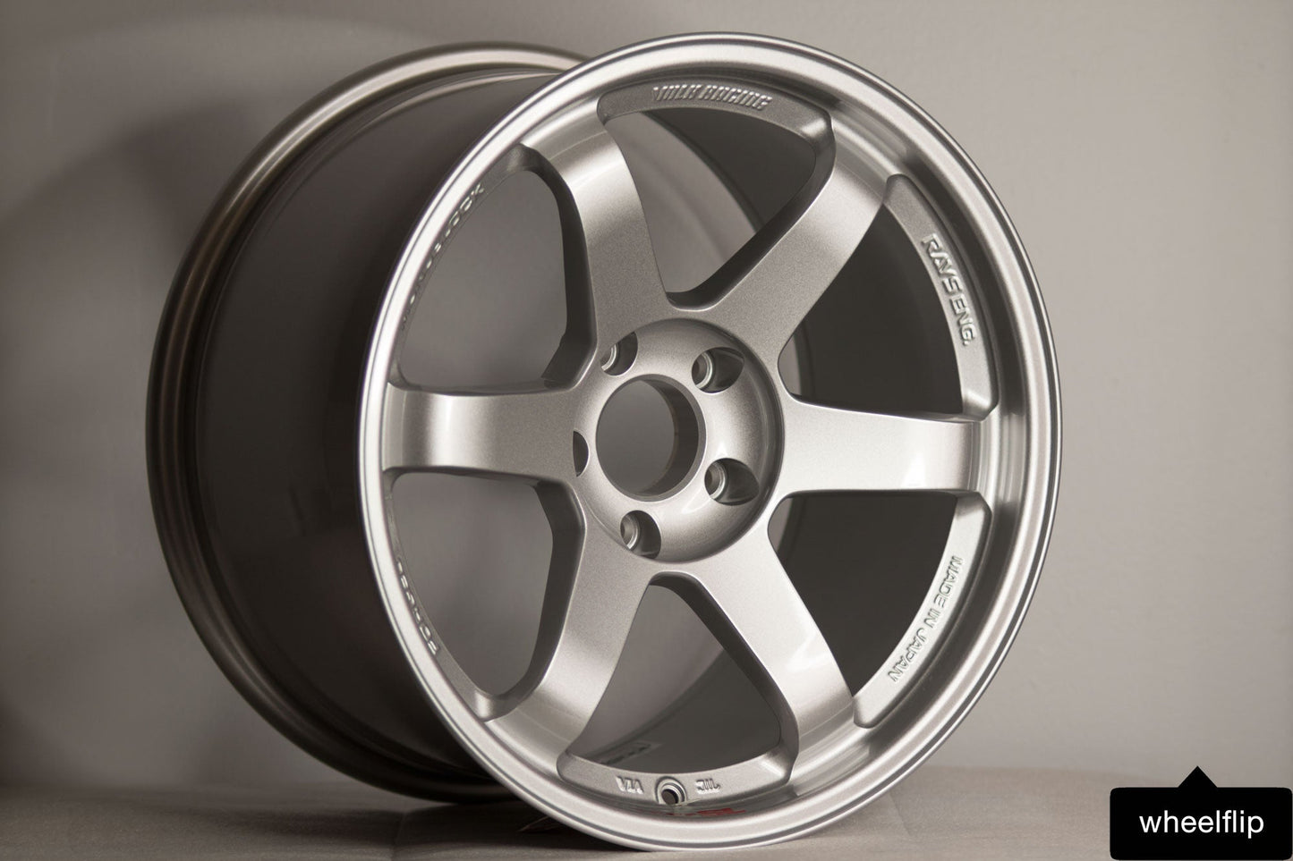 Volk Racing TE37SL 18x10.5 +15 5x114.3 Diamond Silver (SET)