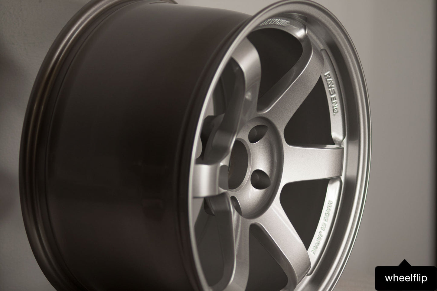 Volk Racing TE37SL 18x10.5 +15 5x114.3 Diamond Silver (SET)