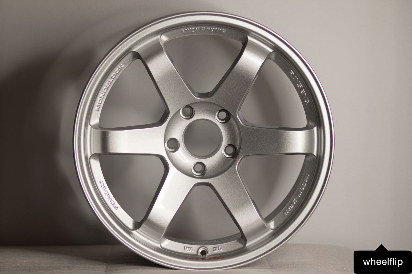Volk Racing TE37SL 18x10.5 +15 5x114.3 Diamond Silver (SET)