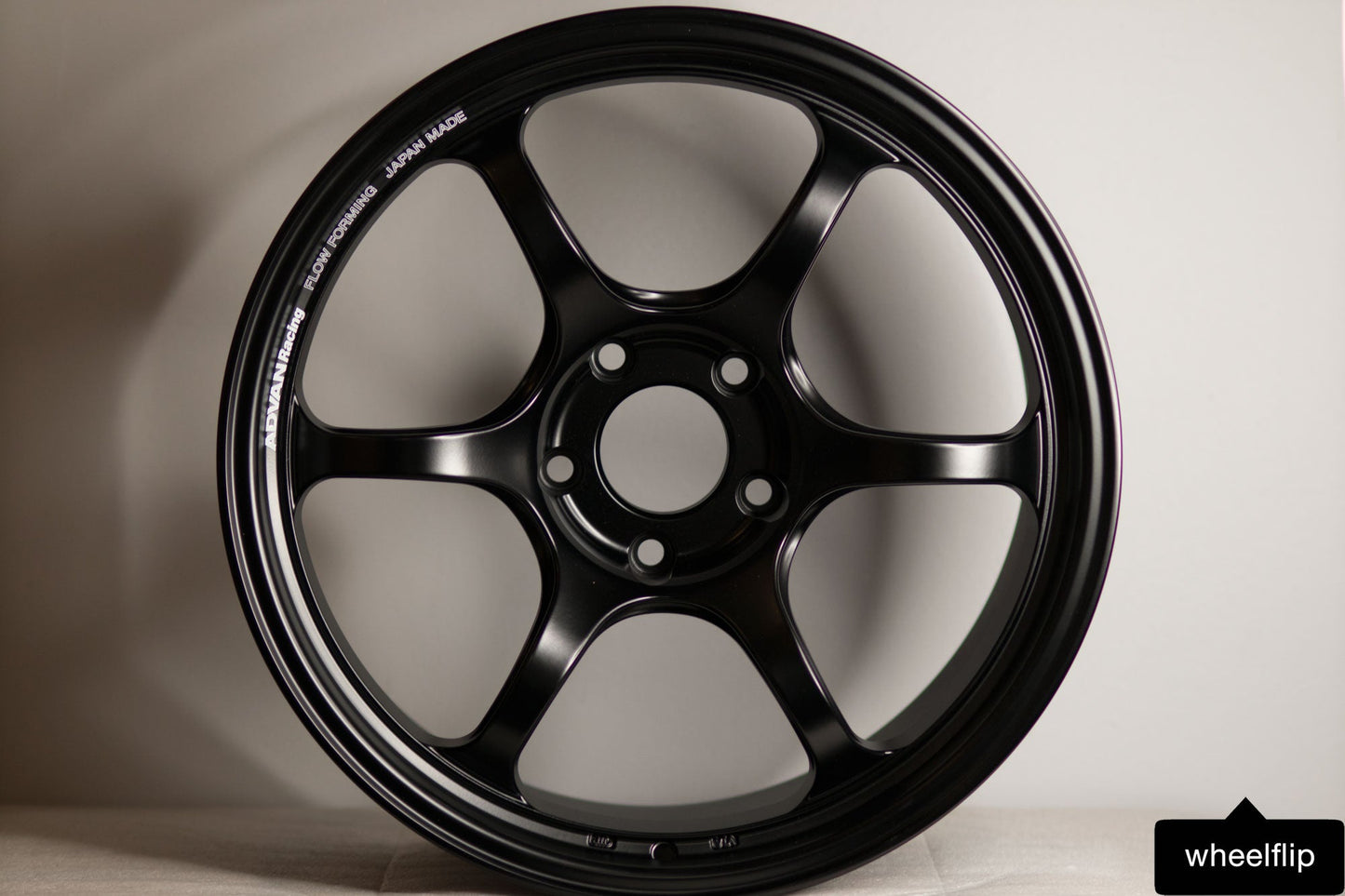 Advan RG-D2 18x10.5 +24 5x120 Semi Gloss Black (SET)