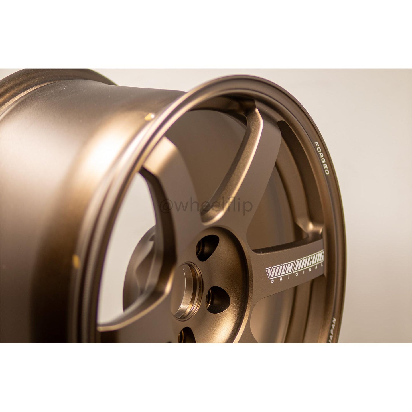 Volk Racing TE37 Saga S-Plus 18x9.5 +45 5x114.3 Bronze (SET)