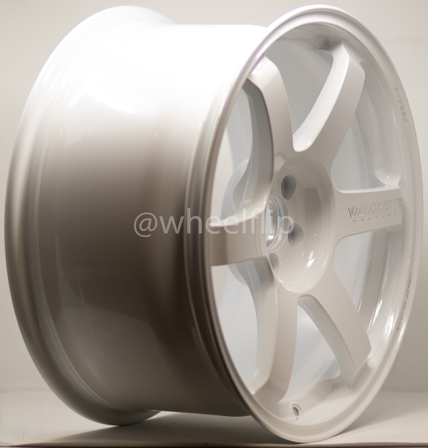 Volk Racing TE37 Saga S-Plus 18x9.5 +38 5x114.3 Dash White (SET)