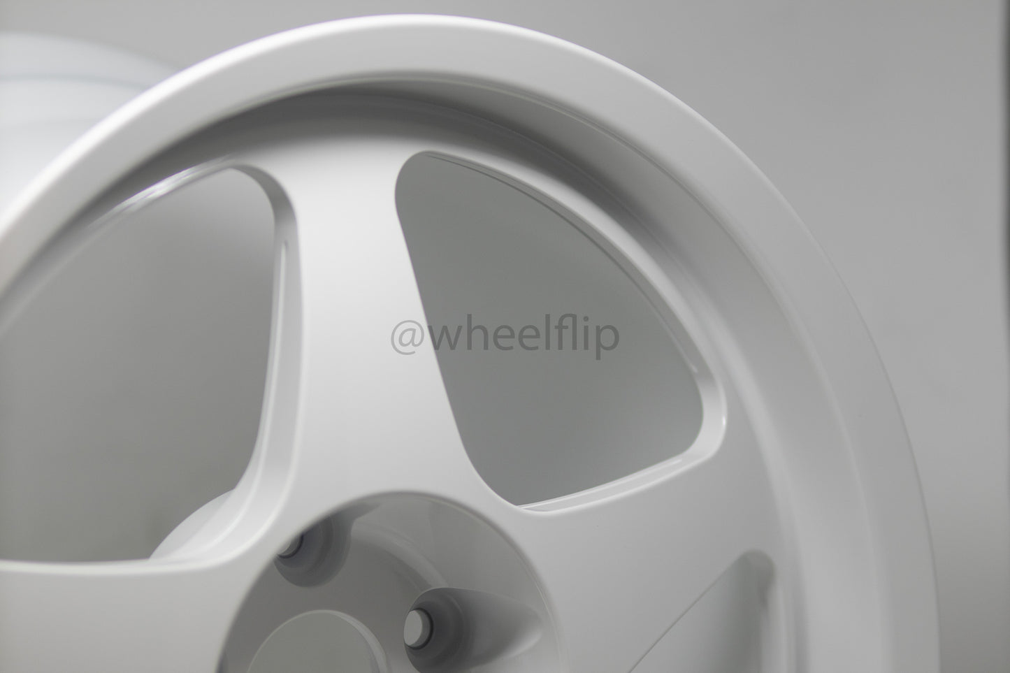 Desmond Regamaster EVO II Tarmac 17x9.5 +46 5x114.3 Gloss White (SET)