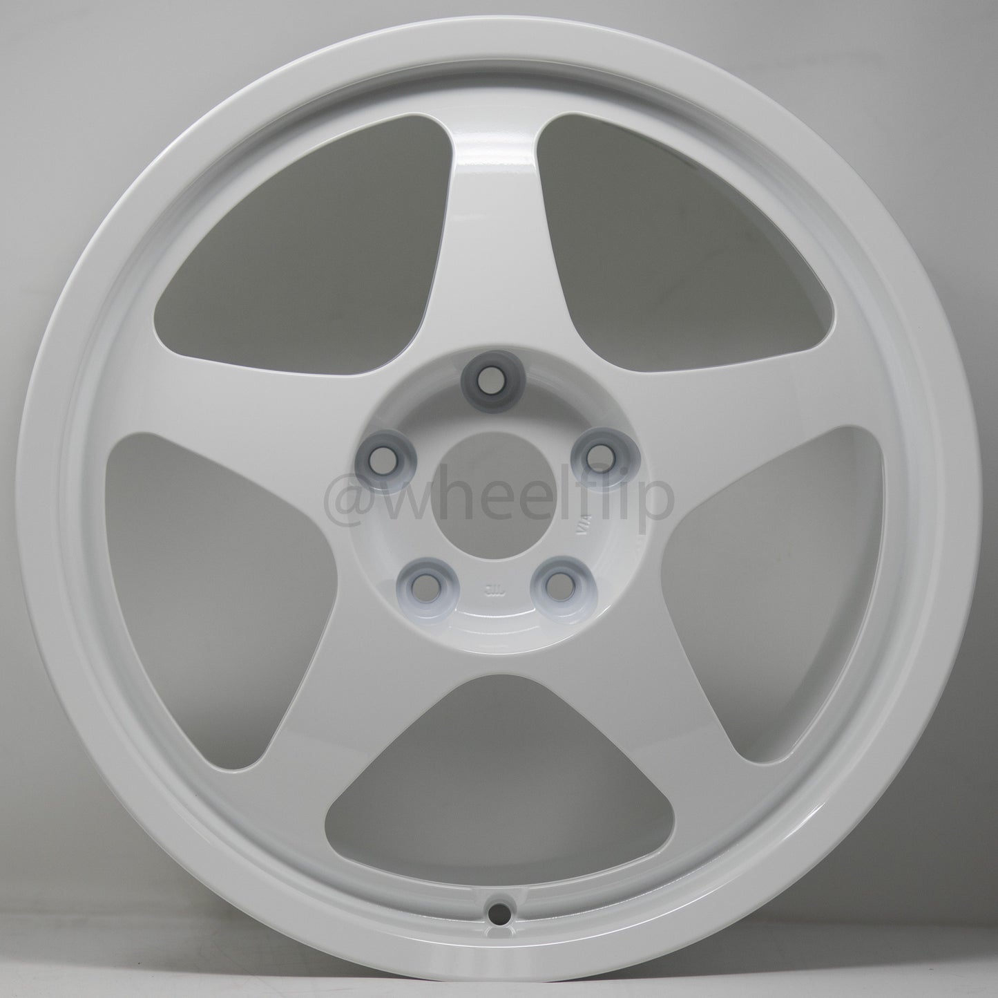 Desmond Regamaster EVO II Tarmac 17x9.5 +46 5x114.3 Gloss White (SET)