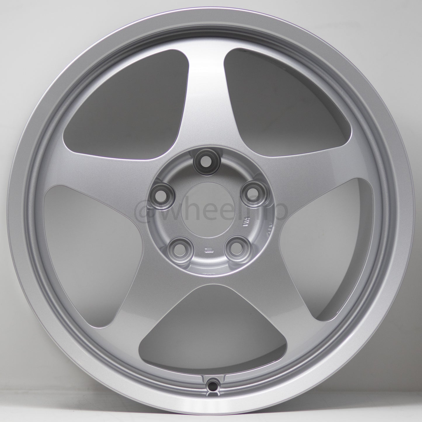 Desmond Regamaster EVO II Tarmac 17x9.5 +46 5x114.3 Gloss Silver (SET)