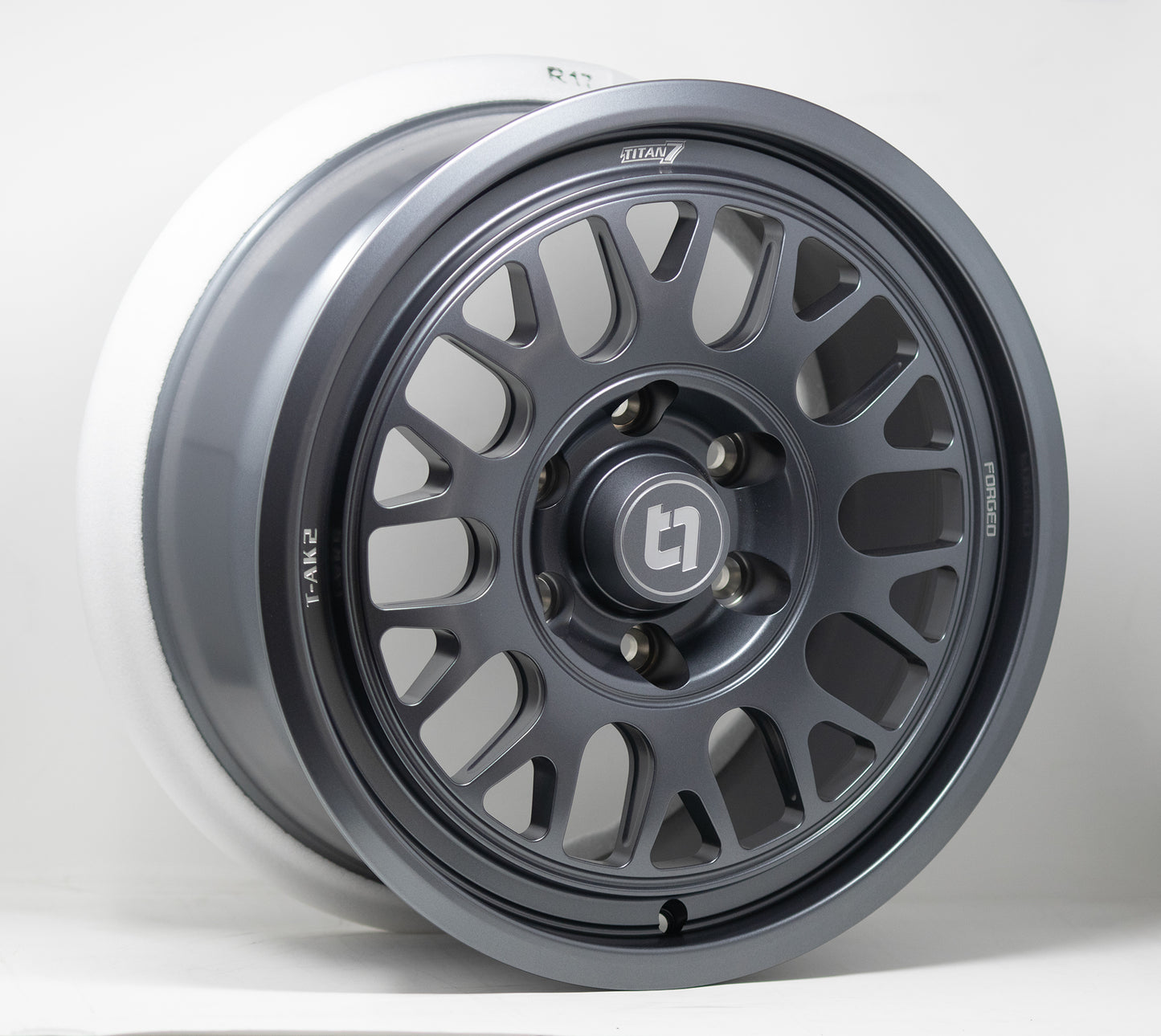 Titan 7 T-AK2 17x8 +39 6x130 for Mercedes Sprinter (SET)