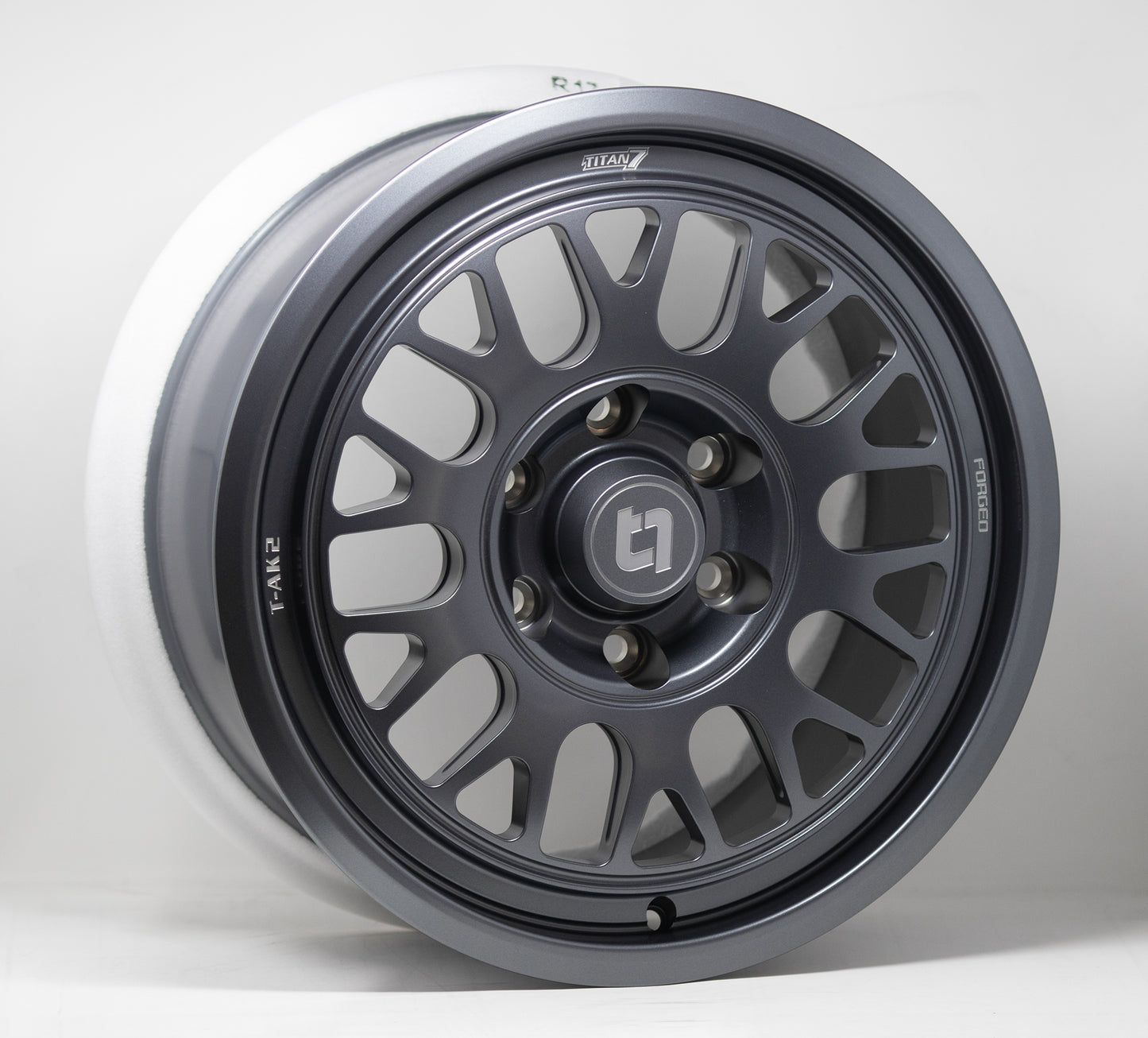 Titan 7 T-AK2 17x8 +39 6x130 for Mercedes Sprinter (SET)