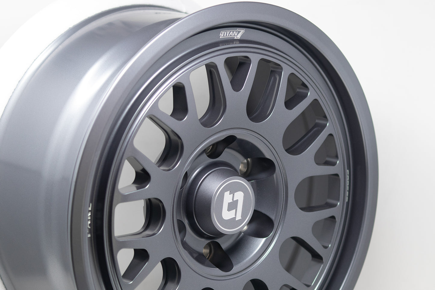Titan 7 T-AK2 17x8 +39 6x130 for Mercedes Sprinter (SET)