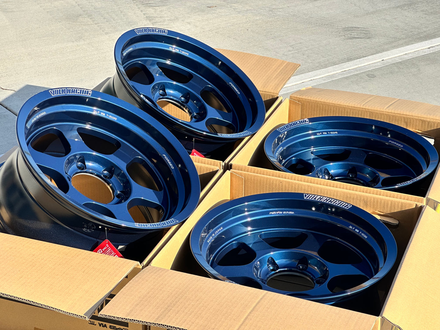 Volk Racing TE37XT M-Spec 17x8.5 -10 6x139.7 Mag Blue (SET)