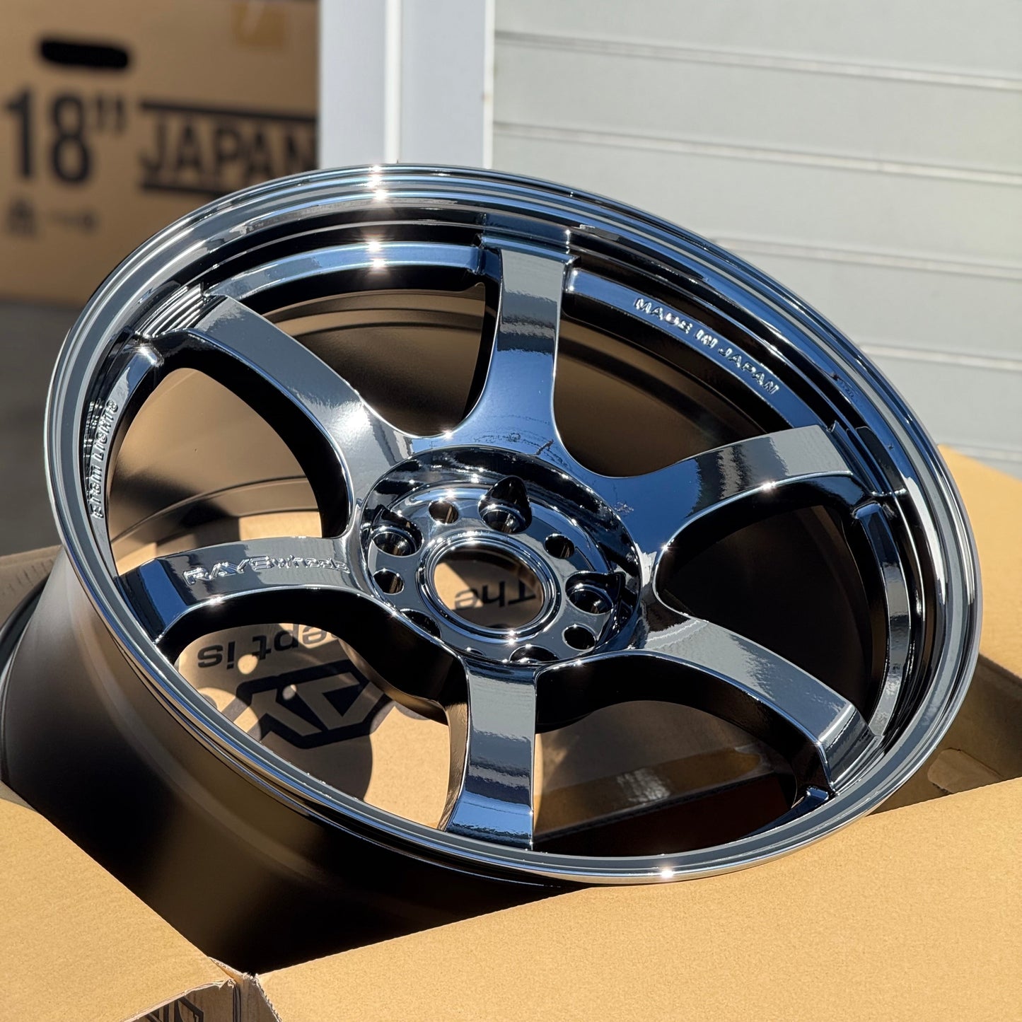 Gram Lights 57DR Limited 18x9.5 +38 5x114.3 Rays Black Metal Coat (SET)