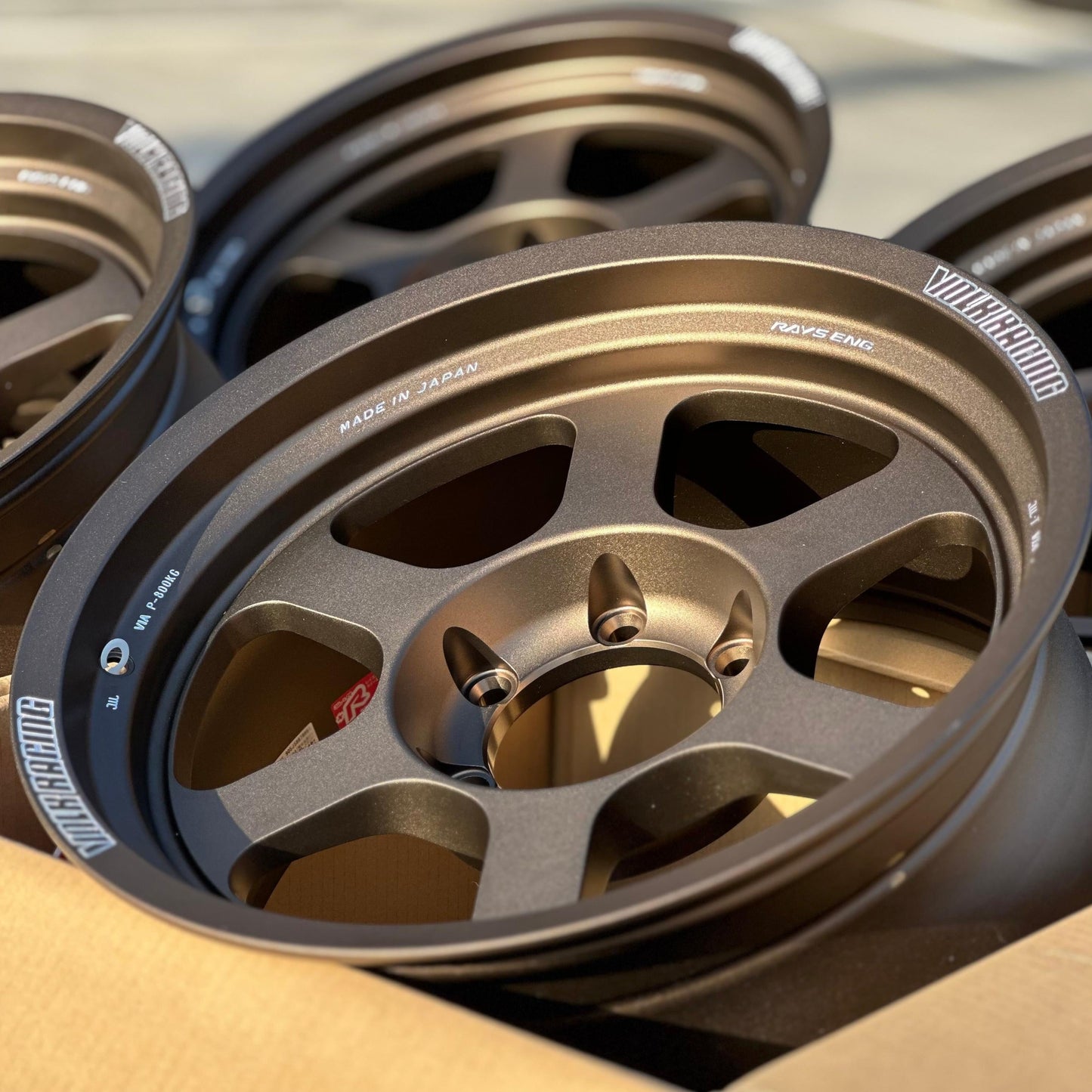 Volk Racing TE37XT M-Spec 18x9 -1 6x135 Bronze (SET)