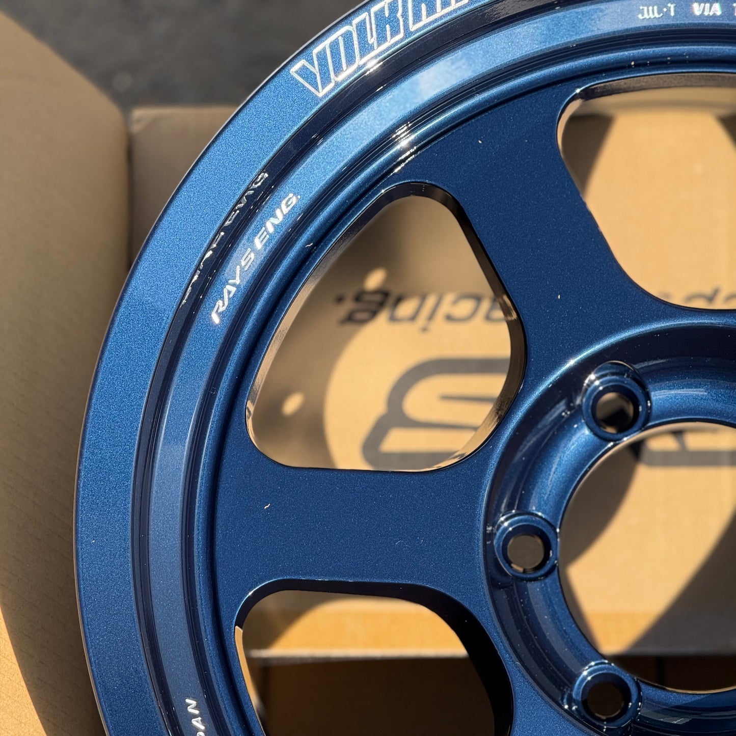 Volk Racing TE37XT M-Spec 18x9 +15 6x139.7 Mag Blue (SET)