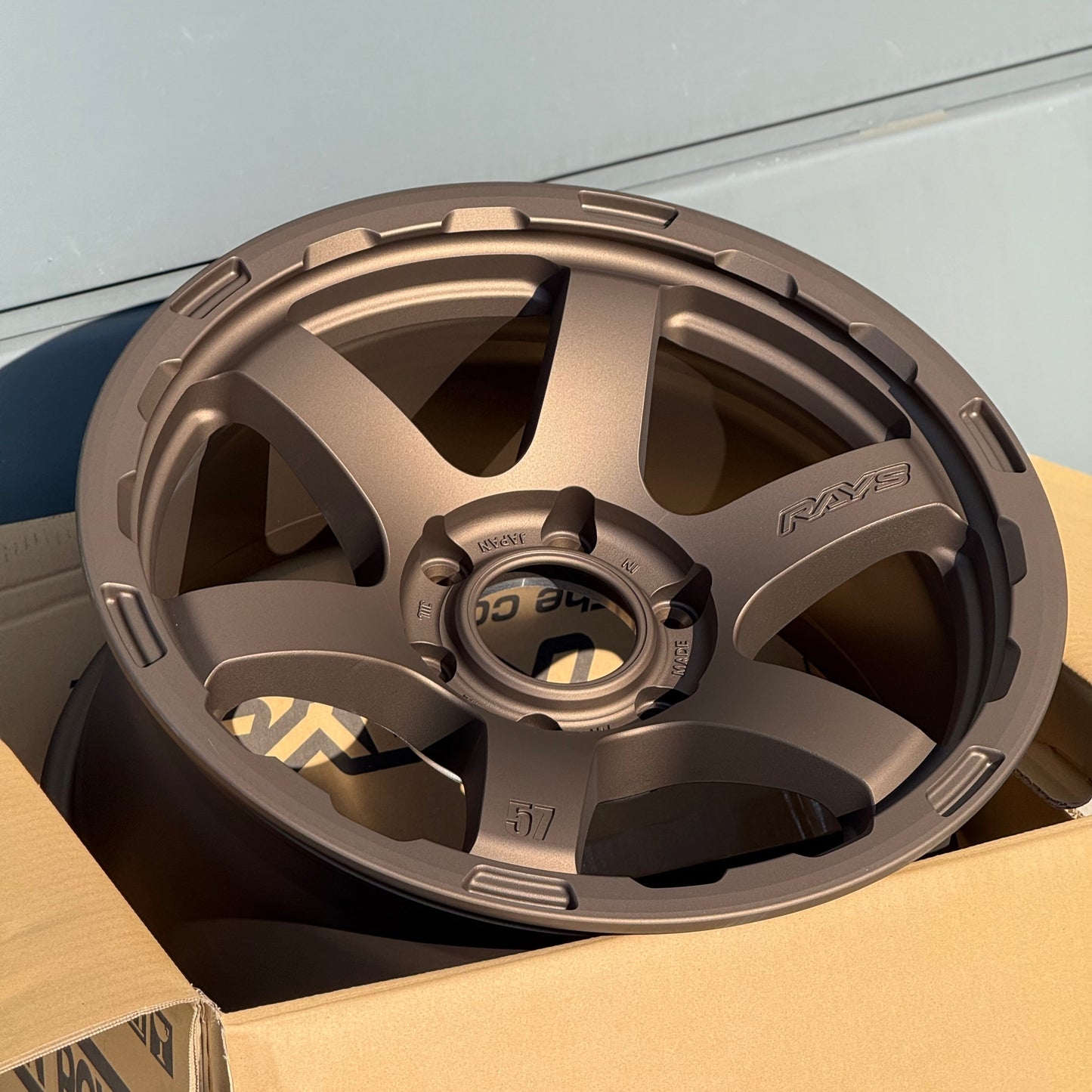Gram Lights 57DR-X 18x9 +0 6x139.7 Dark Bronze (SET)