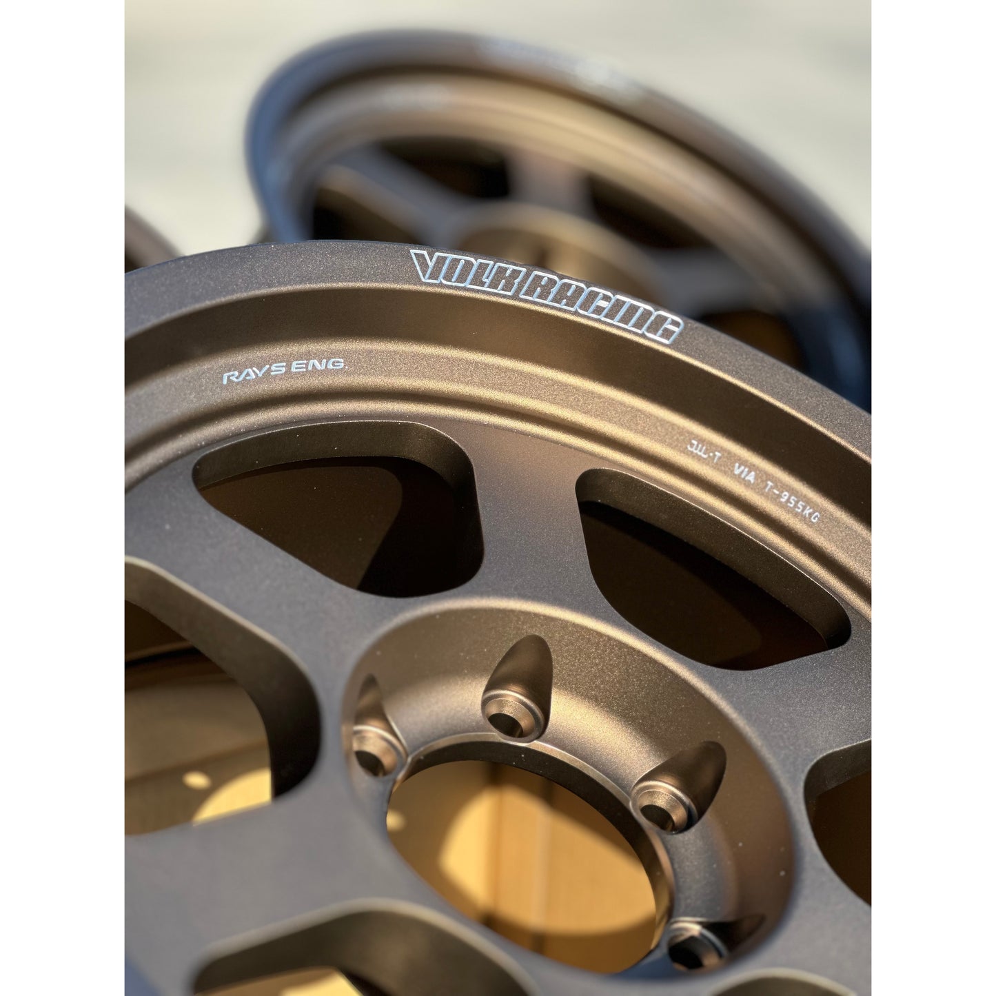 Volk Racing TE37XT M-Spec 18x9 +15 6x139.7 Bronze (SET)
