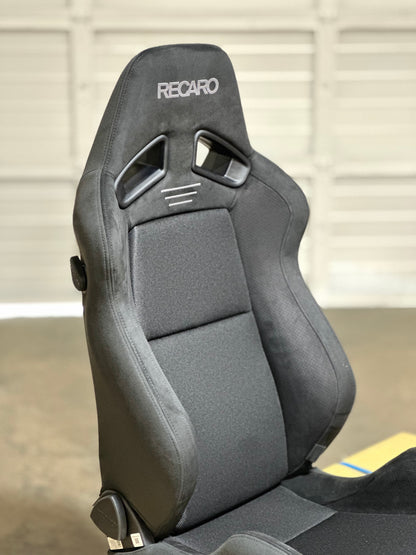 Recaro SR-7 GU100 Sport Seat - Black Ultrasuede + Glass Mesh Kamui Black