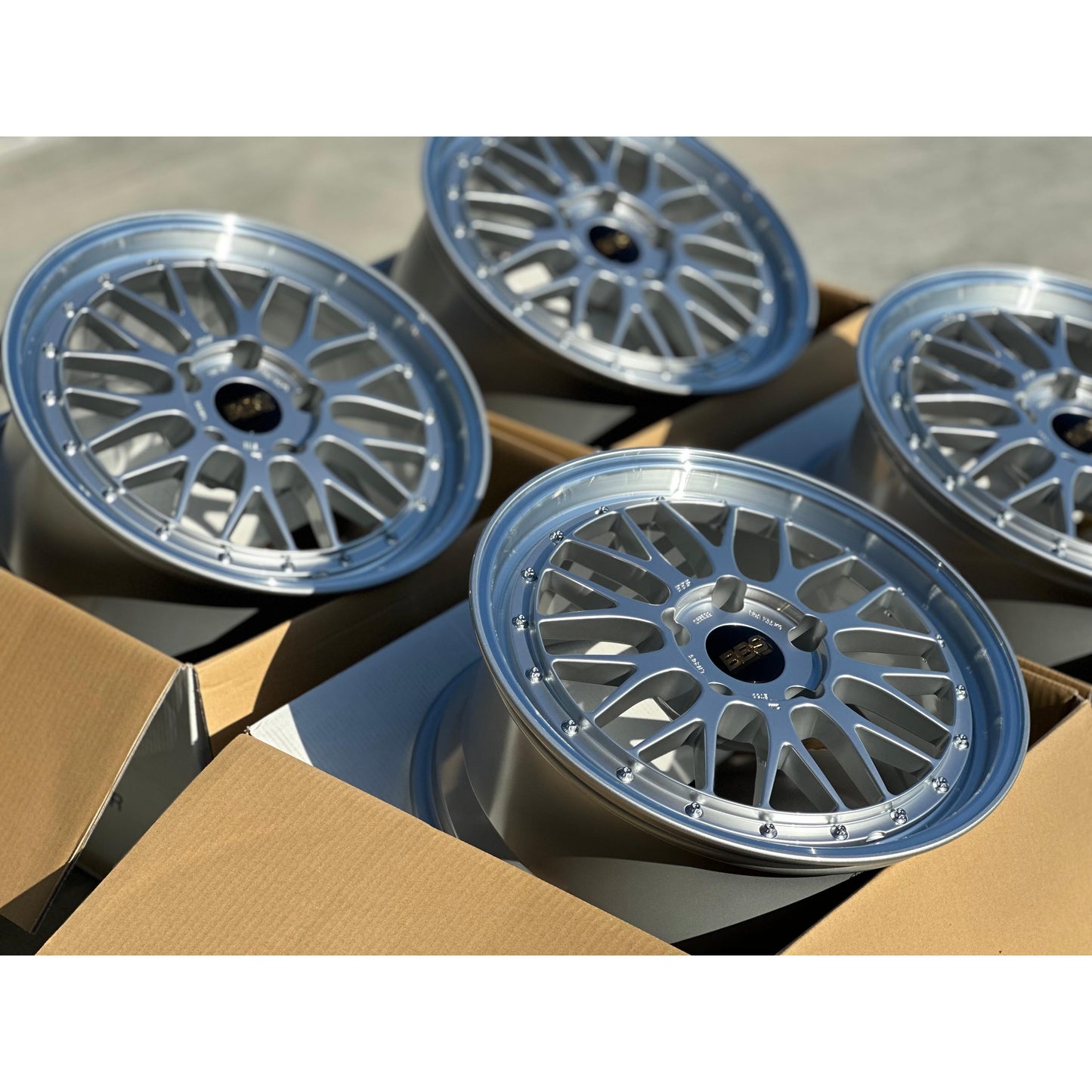 BBS LM 18x8.5 +56, 18x10 +65 5x130 Diamond Silver (SET)